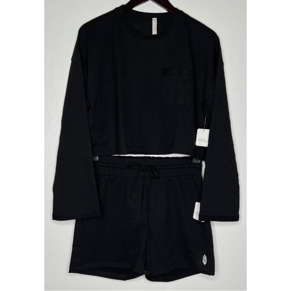 Free People Movement Set - Two-piece NWT - Picture 4 of 16
